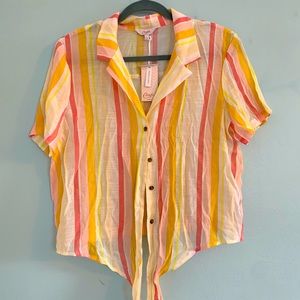 Juniors' Candie's® Knotted Front Camp Shirt Pink